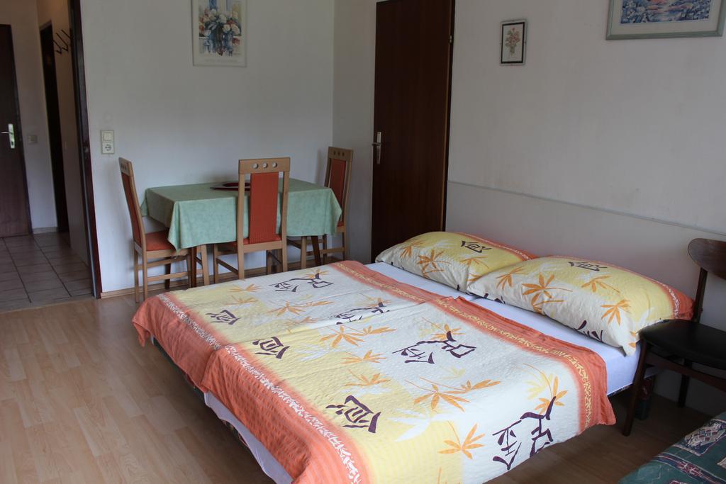 Apartments Krassnig Krumpendorf Pokoj fotografie